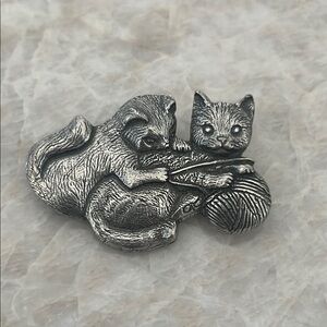 Danforth Pewter Cats with Yarn Brooch